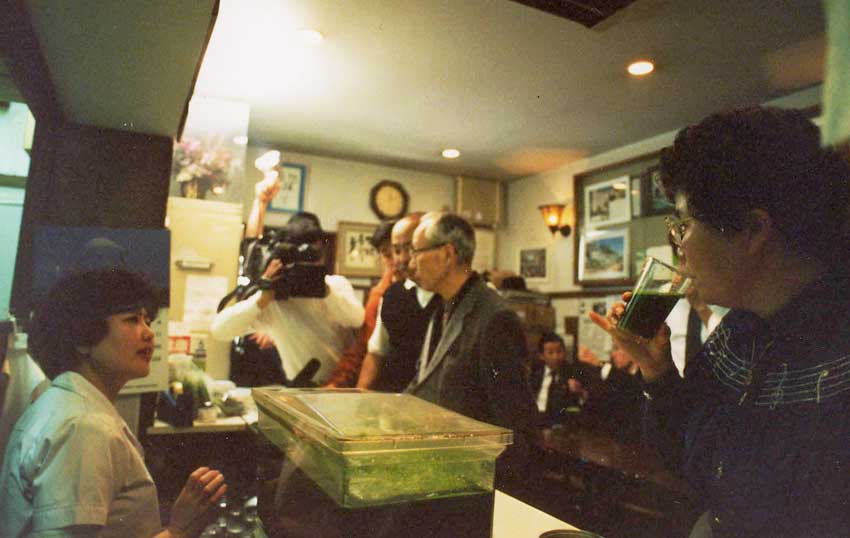 �e���r�̎��